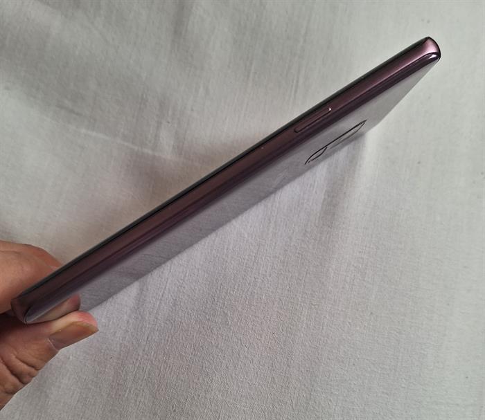 SAMSUNG GALAXY S9 3