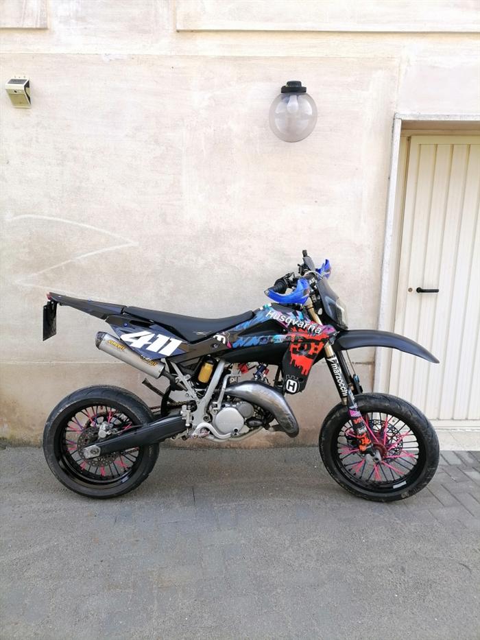 MOTO HUSQVARNA 125 2
