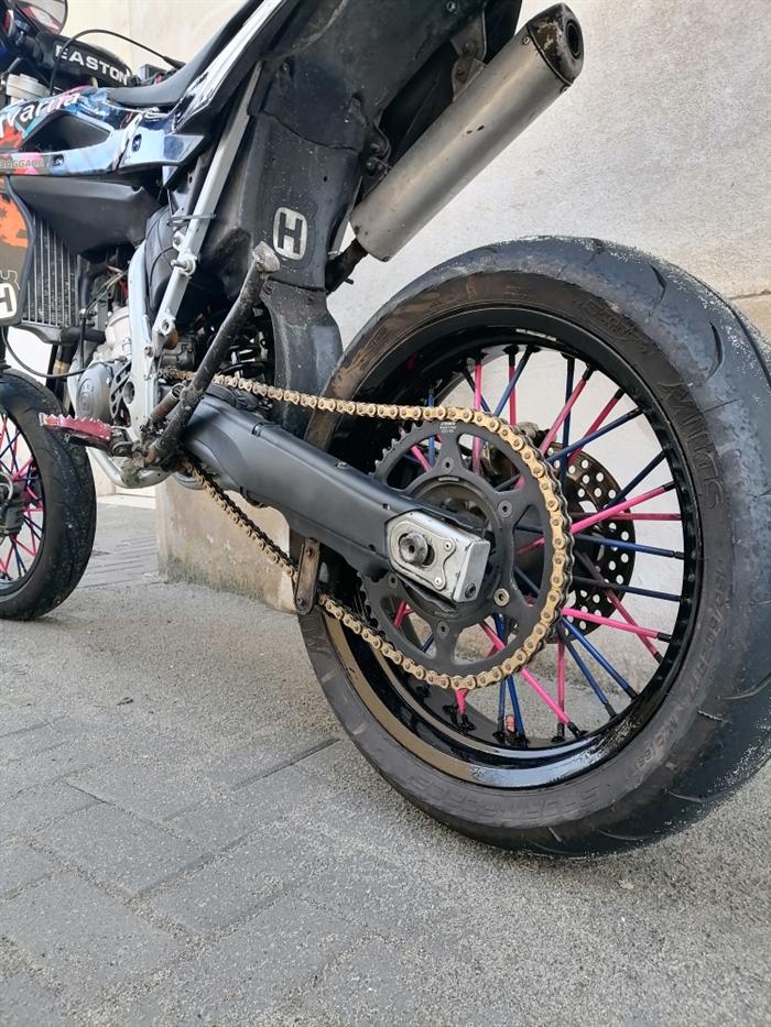 MOTO HUSQVARNA 125 3