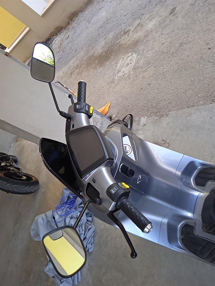 HARLEY DAVIDSON SPORSTER S 4